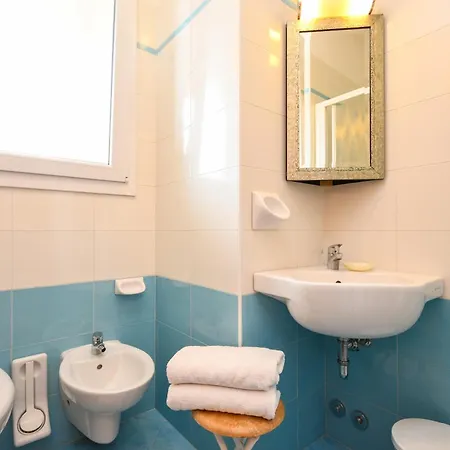 카메레 아메리카 비앤비 B&B 3*